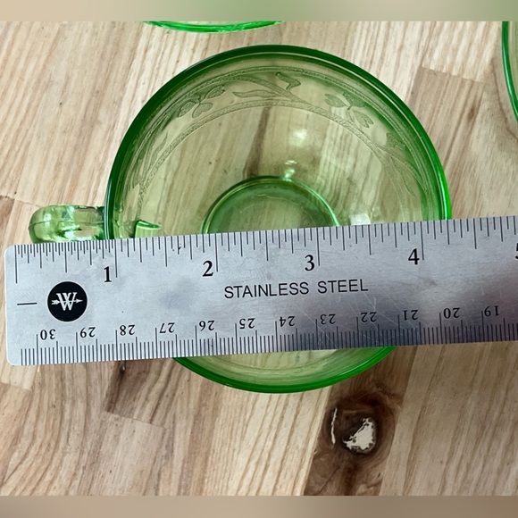 Rare Vintage 1930’s Hazel Atlas Uranium Glass Tea Cup and Saucer Shamrock Motif - Picture 8 of 10